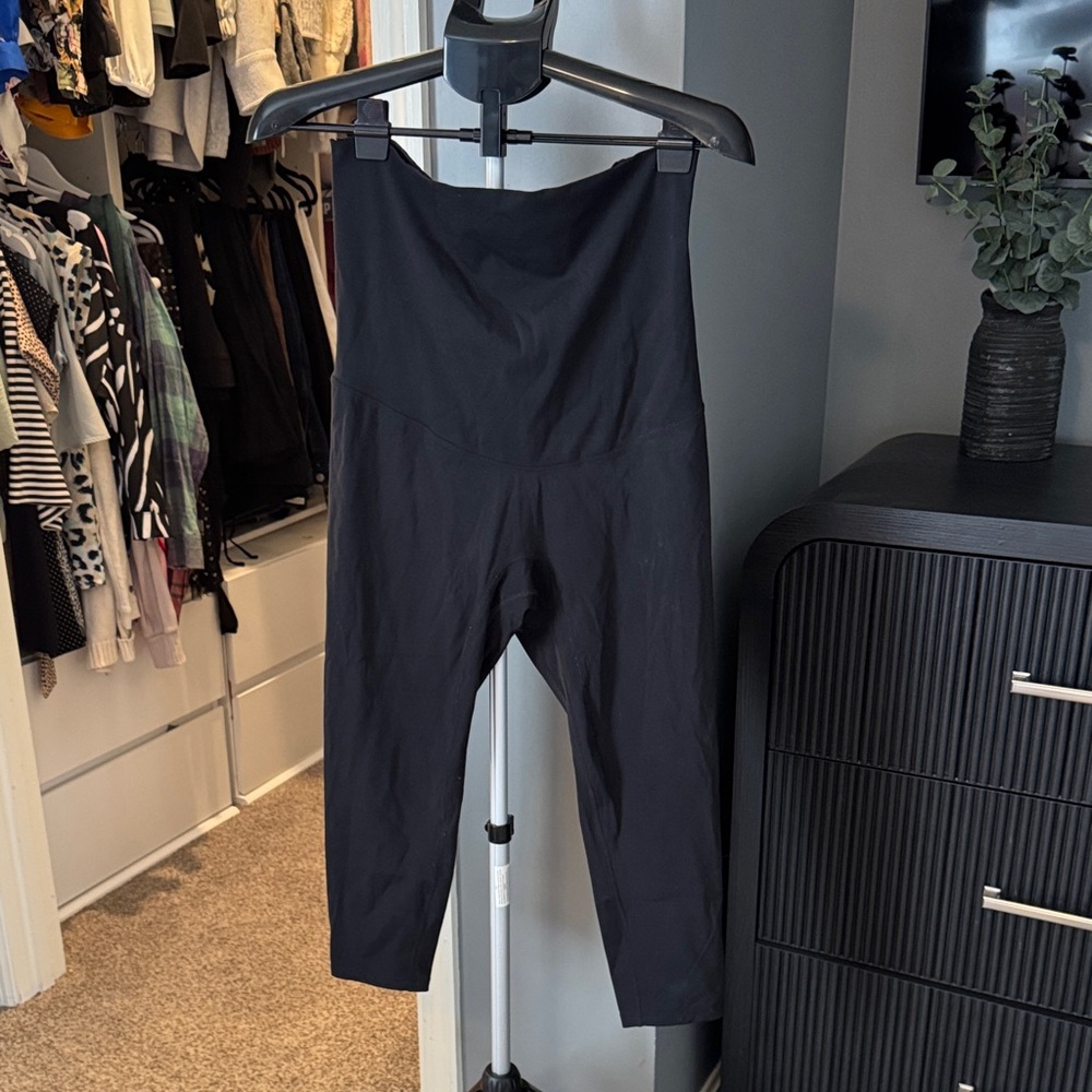 Black Maternity Capri Leggings